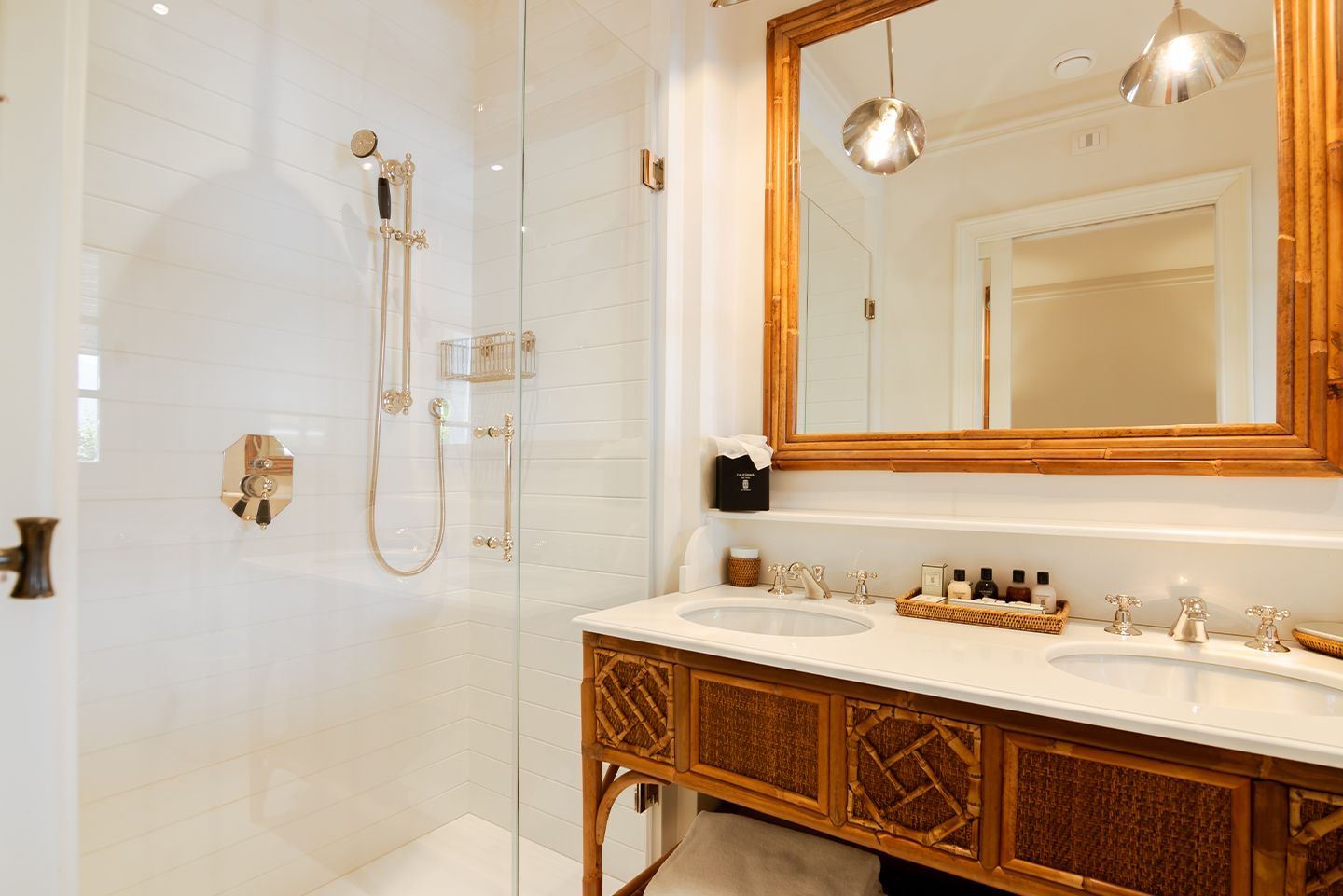 Vista Suite Queen California Park Hotel